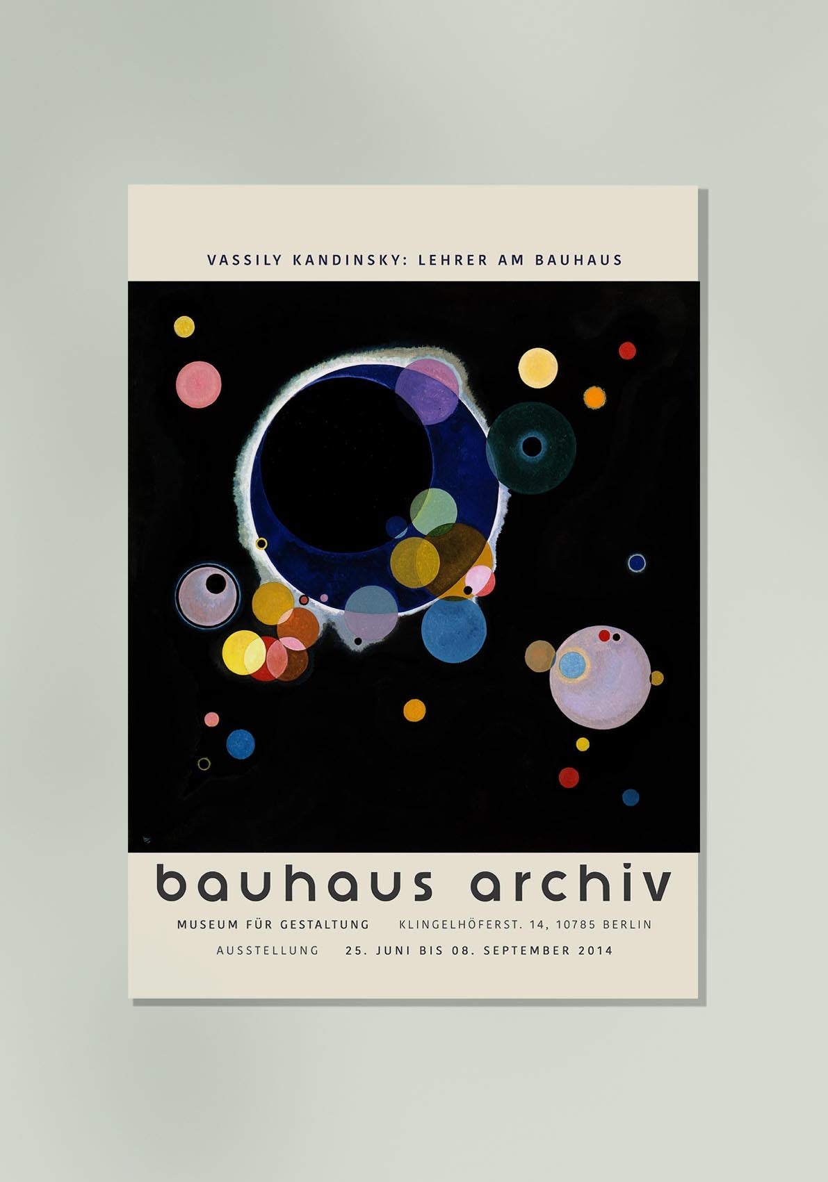 Cartel de la exposición "Varios círculos" de Wassily Kandinsky