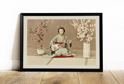 Geisha interpretando a Samisen de Ogawa Kazumasa